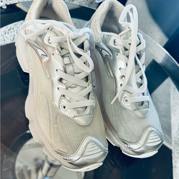 Christian Dior Vibe Authentic white sneakers size 8 or EU size 38.5 - Picture 4 of 7